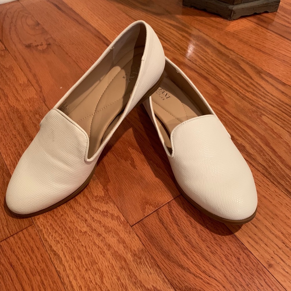 Alfani White Flats